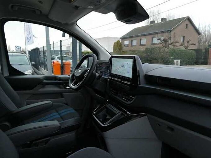 Ford Transit Custom L1 Multi-Use SPORT 5pl 2.5 i PHEV 233pk Automaat STOCK (03914)