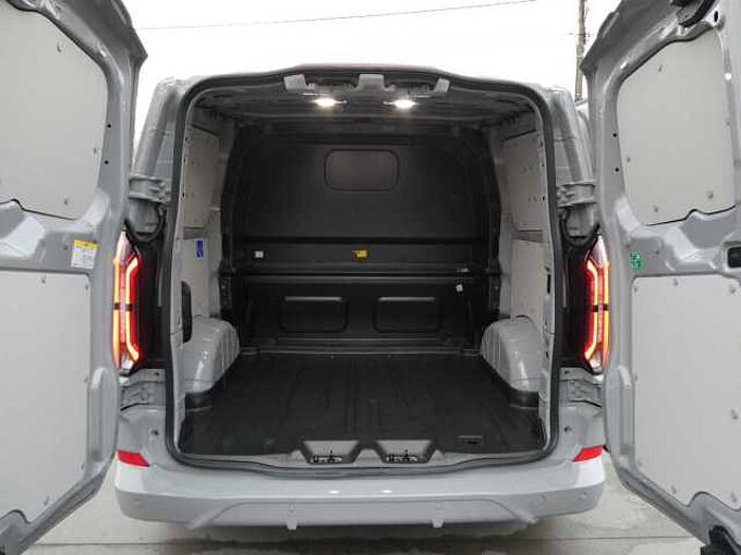 Ford Transit Custom L1 Multi-Use SPORT 5pl 2.5 i PHEV 233pk Automaat STOCK (03914)