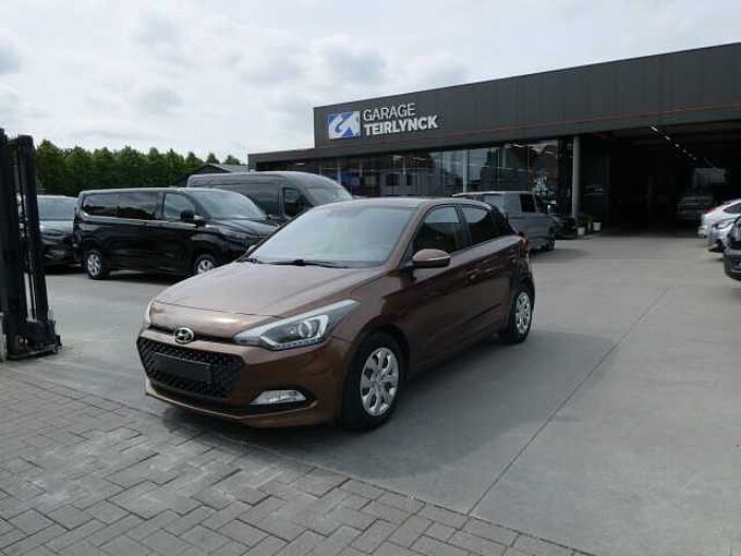 Hyundai i20 5d 1.2 i 85pk Business '15 127000km (50160)