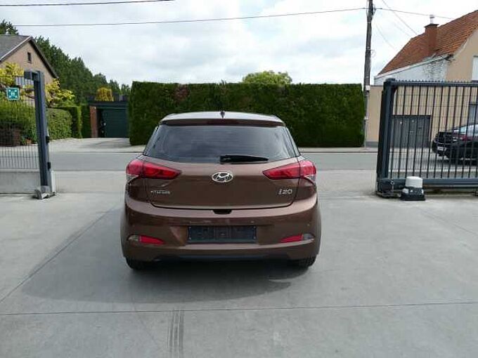 Hyundai i20 5d 1.2 i 85pk Business '15 127000km (50160)