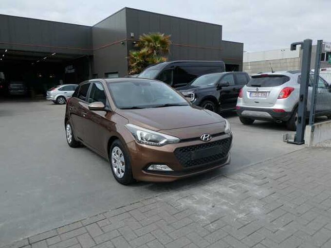Hyundai i20 5d 1.2 i 85pk Business '15 127000km (50160)