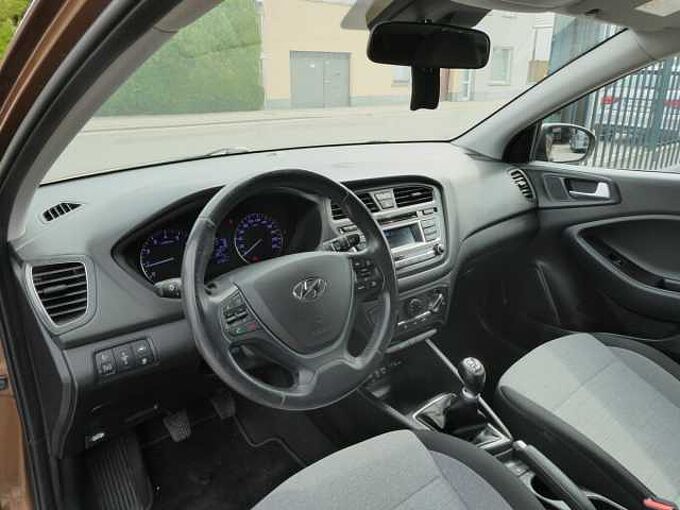 Hyundai i20 5d 1.2 i 85pk Business '15 127000km (50160)