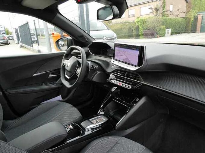 Peugeot 2008 1.2 i MHEV 136pk Automaat Allure '25 19000km (84519)