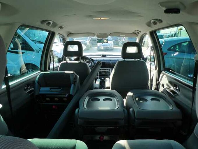 Ford Galaxy 2.0 i 115pk Business 7 plaatsen '05 187000km garantie (08640)