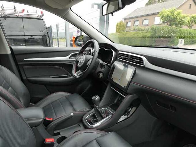 MG MG ZS 1.5 i benzine 106pk Luxury 360 Cam '24 38000km (64947)