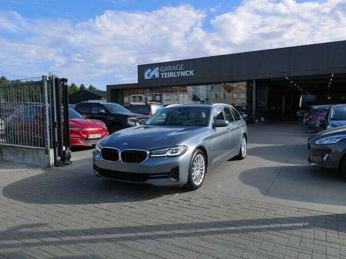 BMW 520e Touring PHEV 204pk automaat Luxuy Leder Camera BLIS Trekhaak (94635)
