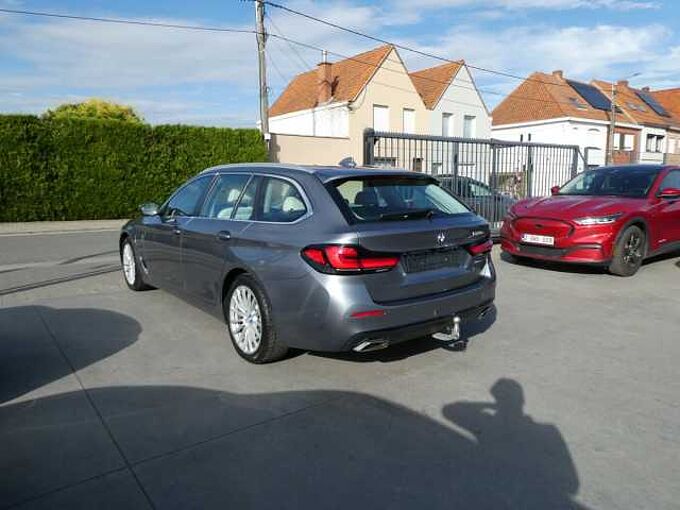 BMW 520e Touring PHEV 204pk automaat Luxuy Leder Camera BLIS Trekhaak (94635)