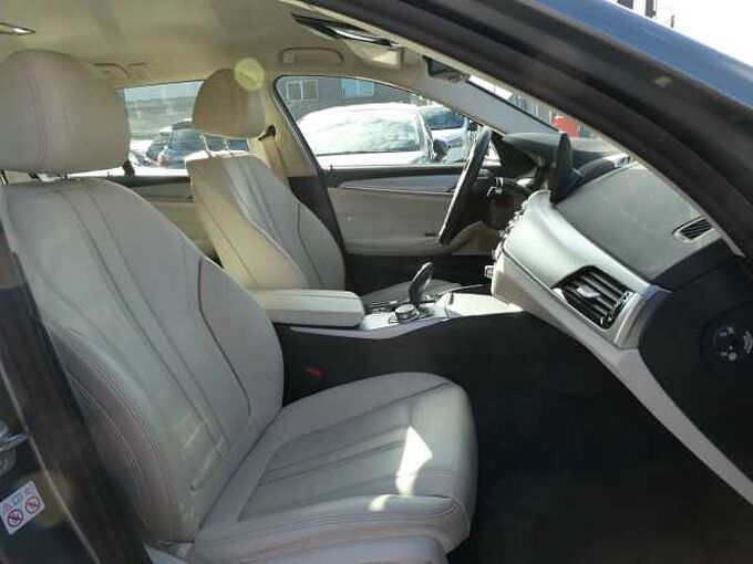 BMW 520e Touring PHEV 204pk automaat Luxuy Leder Camera BLIS Trekhaak (94635)