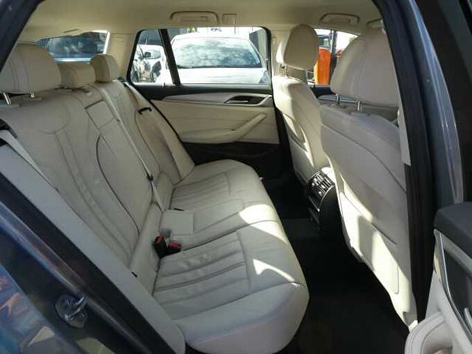 BMW 520e Touring PHEV 204pk automaat Luxuy Leder Camera BLIS Trekhaak (94635)