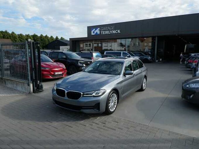BMW 520e Touring PHEV 204pk automaat Luxuy Leder Camera BLIS Trekhaak (94635)