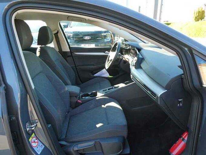 Volkswagen Golf Break 1.0 eTSI 110pk MHEV Automaat Business BLIS ACC Camera (43546)