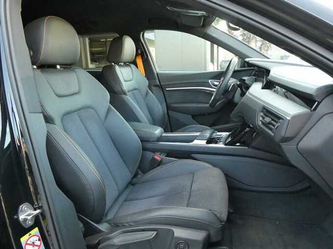 Audi E-tron 50 Quattro 313pk 2x S-Line Black Edition (18585)