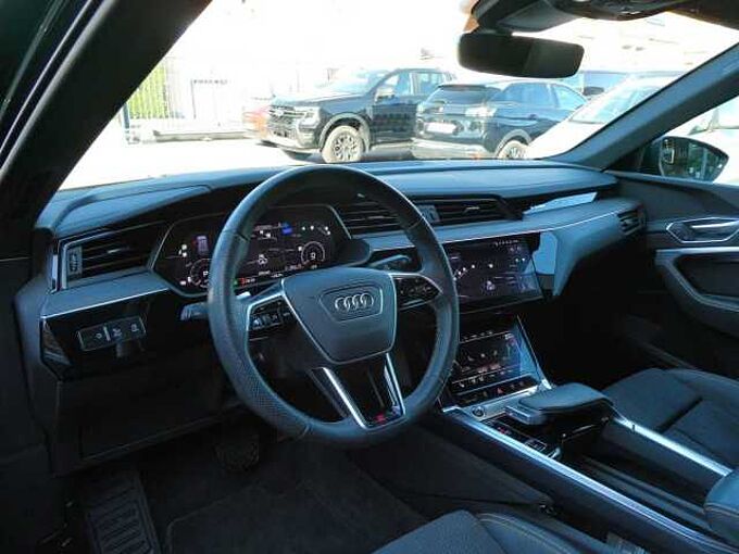 Audi E-tron 50 Quattro 313pk 2x S-Line Black Edition (18585)