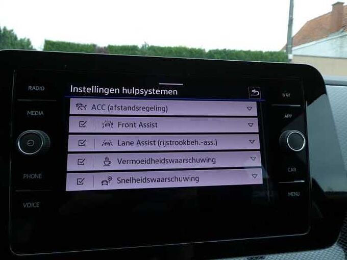 Volkswagen T-Cross 1.0 TSi 95pk Business Luxe Camera '24 30000km (14083)