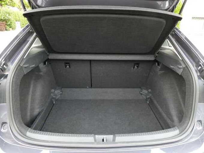 Volkswagen Taigo 1.0 TSi 110pk Automaat Business Luxe Camera '25 11000km (51491)