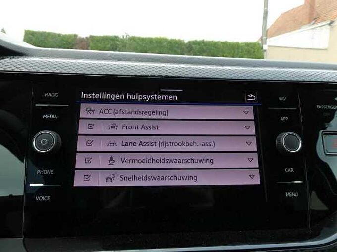 Volkswagen Taigo 1.0 TSi 110pk Automaat Business Luxe Camera '25 11000km (51491)