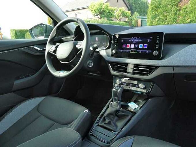 SKODA Kamiq 1.0 TSi 115pk Automaat Business Camera '26 STOCK (28271)