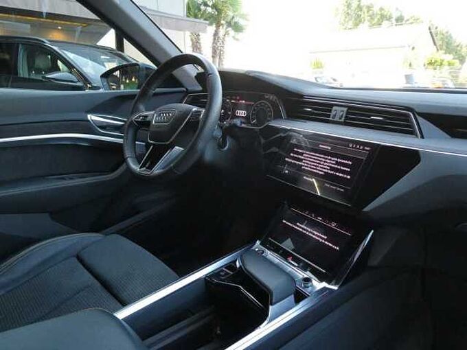 Audi E-tron 50 Quattro 313pk 2x S-Line Black Edition Trekhaak (17489)
