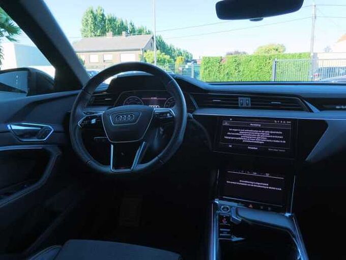 Audi E-tron 50 Quattro 313pk 2x S-Line Black Edition Trekhaak (17489)