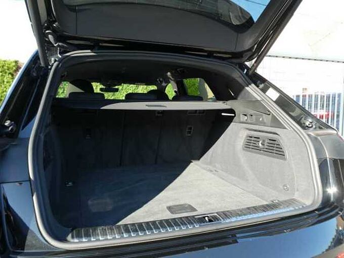 Audi E-tron 50 Quattro 313pk 2x S-Line Black Edition Trekhaak (17489)