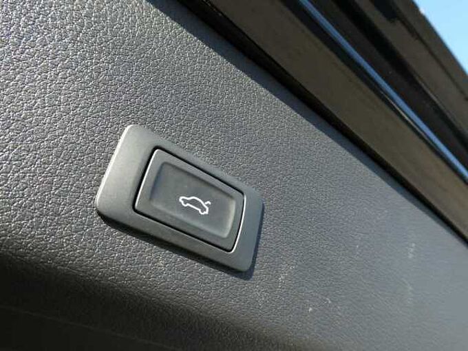 Audi E-tron 50 Quattro 313pk 2x S-Line Black Edition Trekhaak (17489)