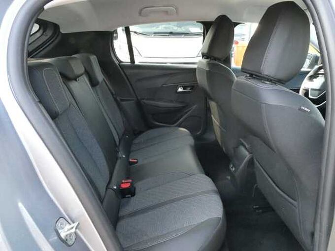 Peugeot 208 1.2 i benzine 100pk Allure Luxe '25 16000km (83695)