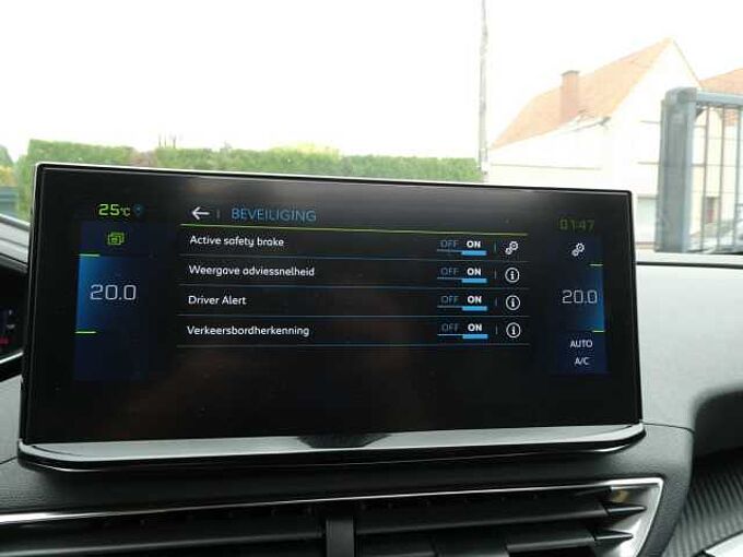 Peugeot 3008 1.6 i PHEV automaat 180pk Allure Pano Camera '24 10000km (15113)
