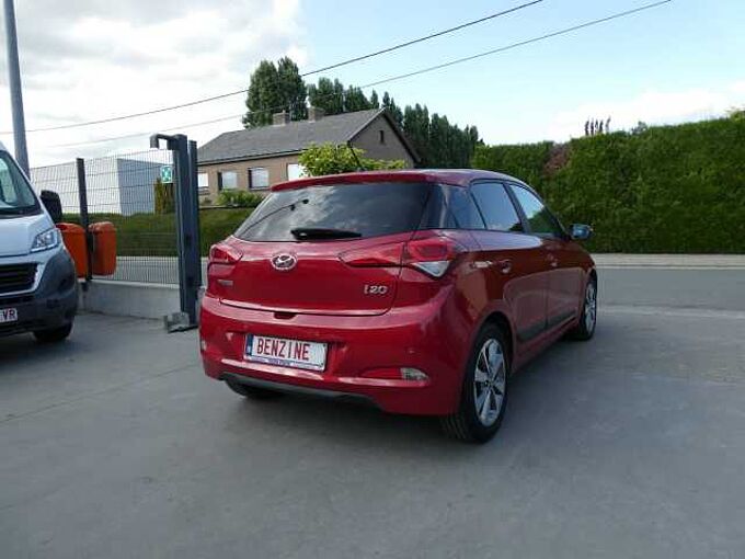 Hyundai i20 1.4 i benzine 98pk Business Luxe '15 (43969)