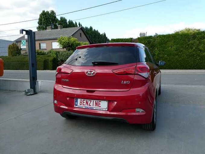 Hyundai i20 1.4 i benzine 98pk Business Luxe '15 (43969)