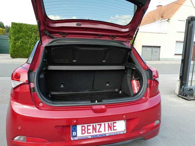 Hyundai i20 1.4 i benzine 98pk Business Luxe '15 (43969)