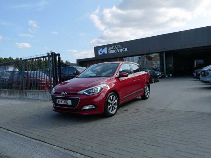 Hyundai i20 1.4 i benzine 98pk Business Luxe '15 (43969)