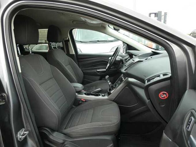 Ford Kuga 1.6 i benzine 150pk Titanium Trekhaak (77024)