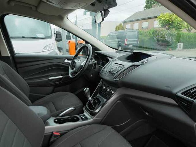 Ford Kuga 1.6 i benzine 150pk Titanium Trekhaak (77024)