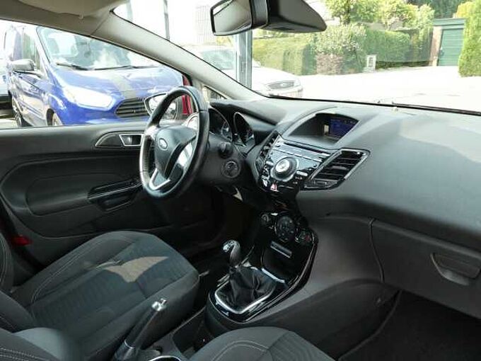 Ford Fiesta 5d 1.0 i benzine 125pk Titanium Luxe garantie (01485)