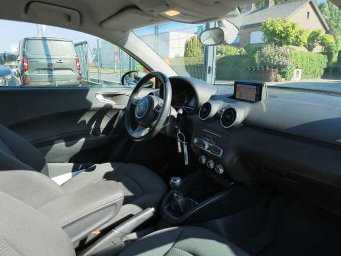 Audi A1 3d 1.0 i benzine 95pk Business Sport Luxe (15429)
