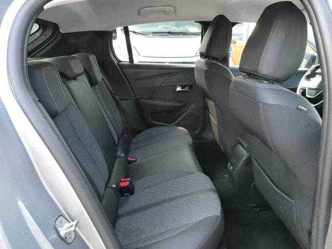 Peugeot 208 1.2 i benzine 100pk Allure Luxe '25 16000km (83695)