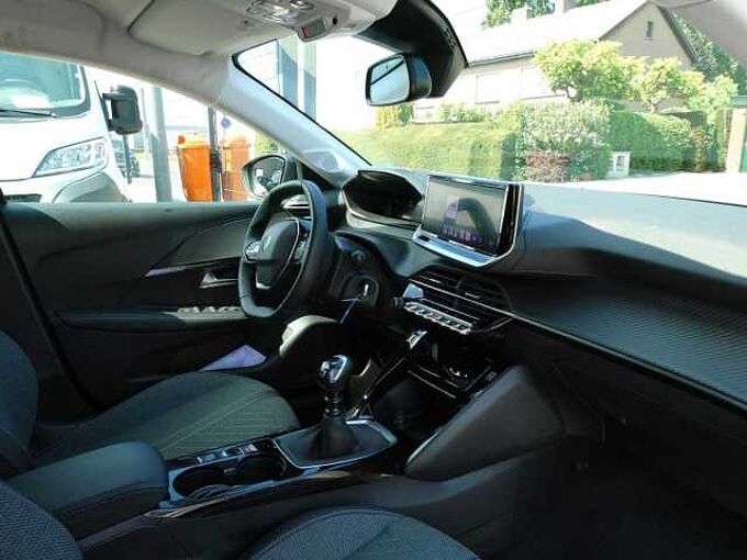 Peugeot 208 1.2 i benzine 100pk Allure Luxe '25 15000km (83709)