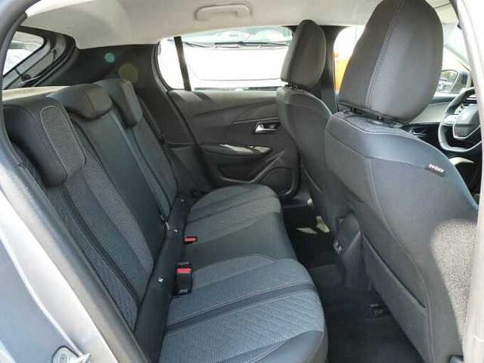 Peugeot 208 1.2 i benzine 100pk Allure Luxe '25 15000km (83709)