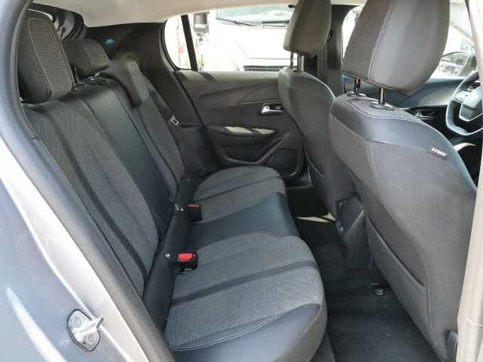 Peugeot 208 1.2 i benzine 100pk Allure Luxe '25 11000km (83694)