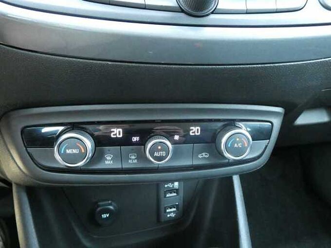 Opel Crossland 1.2 i benzine 130pk automaat Business Camera '24 18000km (73882)