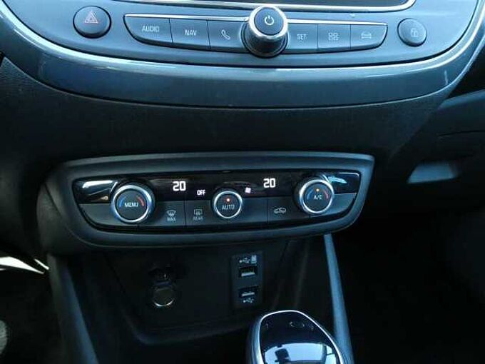 Opel Crossland 1.2 i benzine 130pk automaat Business Camera '24 14000km (73864)