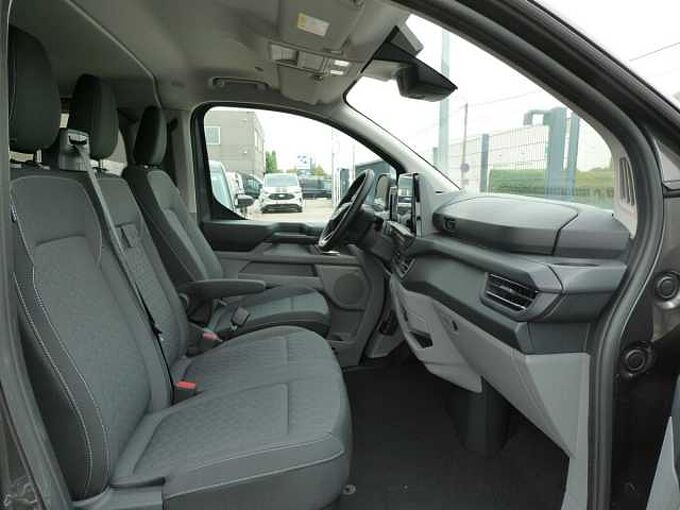 Ford Transit Custom L2 Multi-Use 6pl 2.0 TDCi 170pk Automaat Limited Luxe STOCK '26 (74329)