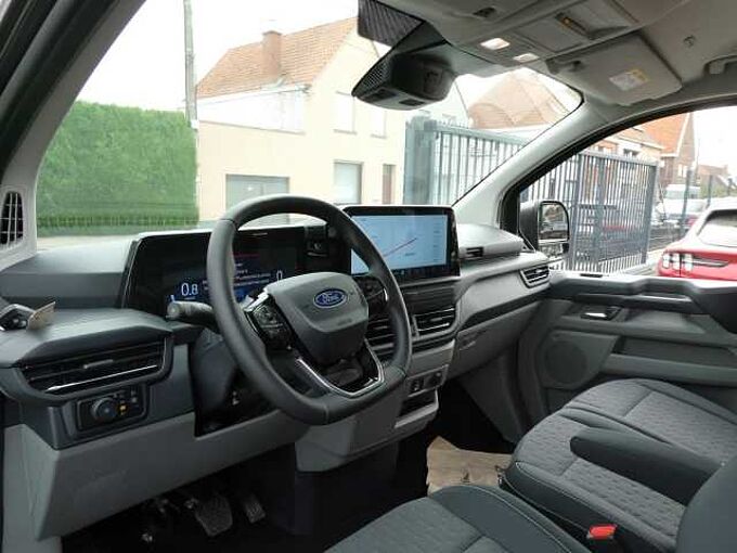 Ford Transit Custom L2 Multi-Use 6pl 2.0 TDCi 170pk Automaat Limited Luxe STOCK '26 (74329)