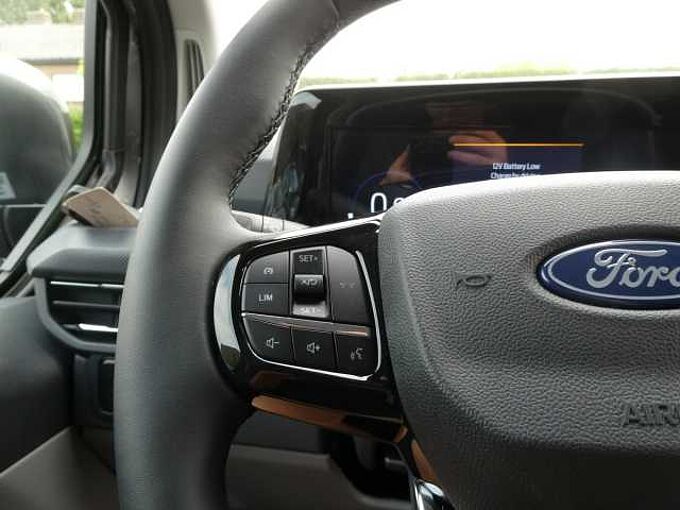 Ford Transit Custom L2 Multi-Use 6pl 2.0 TDCi 170pk Automaat Limited Luxe STOCK '26 (74329)