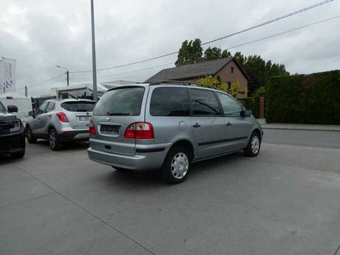 Ford Galaxy 2.0 i 115pk Business 7 plaatsen '05 187000km garantie (08640)