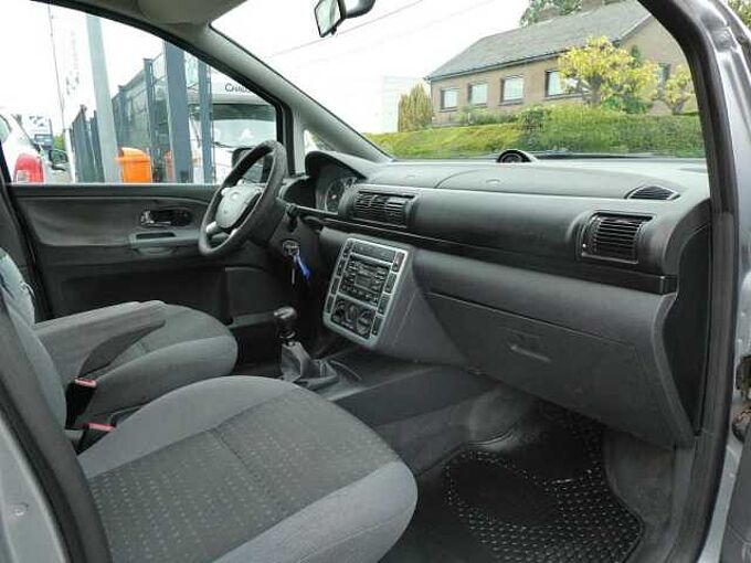 Ford Galaxy 2.0 i 115pk Business 7 plaatsen '05 187000km garantie (08640)