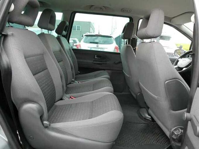 Ford Galaxy 2.0 i 115pk Business 7 plaatsen '05 187000km garantie (08640)