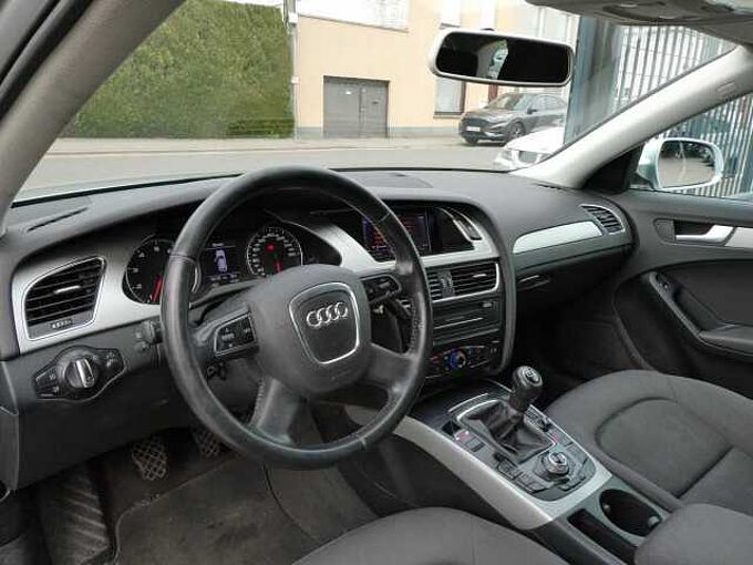 Audi A4 Avant 1.8 TFSi 120pk Business '10 191000km (12626)