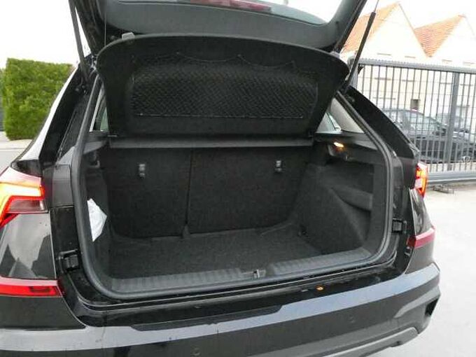 SKODA Kamiq 1.0 TSi 115pk Automaat Business Camera '26 STOCK (05925)