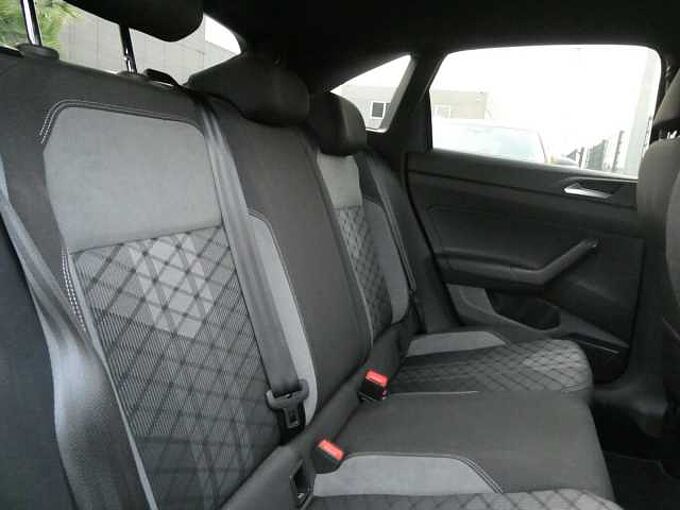 Volkswagen Taigo 1.0 TSi 115pk Automaat R-Line Luxe Camera '25 18000km (48036)